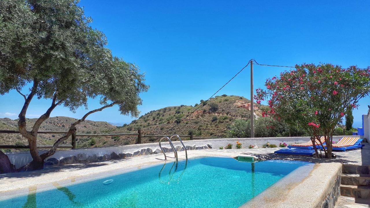 Villa For 4 With A Private Pool & Garden Bedar Exterior photo